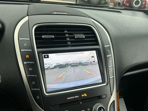 Used 2017 Lincoln MKX Reserve w/ Driver Assistance Package image 30