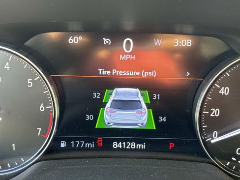 Used 2022 Buick Envision Essence w/ Sport Touring Package FWD image 27