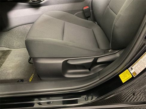 Used 2025 Toyota Prius LE image 20