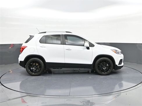 Used 2021 Chevrolet Trax LT w/ Sport Edition image 24