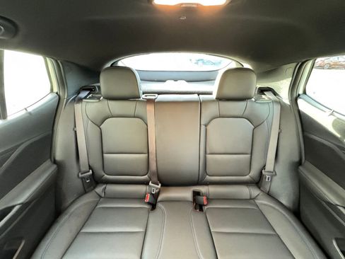 Used 2025 Buick Envista Sport Touring image 36