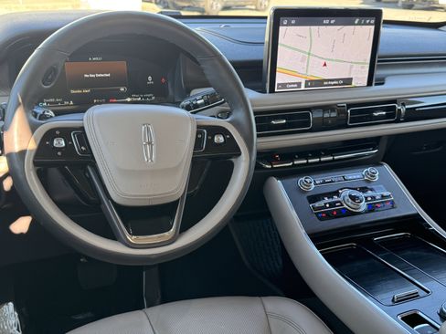 Certified 2023 Lincoln Aviator Reserve w/ Equipment Group 201A image 21