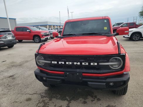 Used 2023 Ford Bronco Outer Banks AWD/4WD image 2
