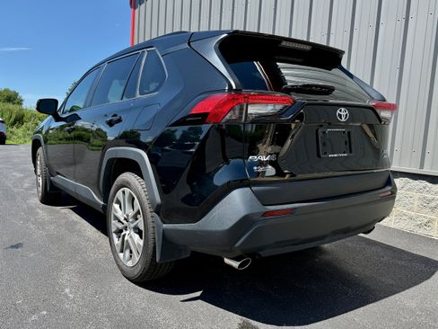 Certified 2022 Toyota RAV4 XLE Premium AWD/4WD image 23
