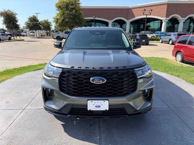 Certified 2025 Ford Explorer ST-Line w/ ST-Line Street Pack AWD/4WD image 2