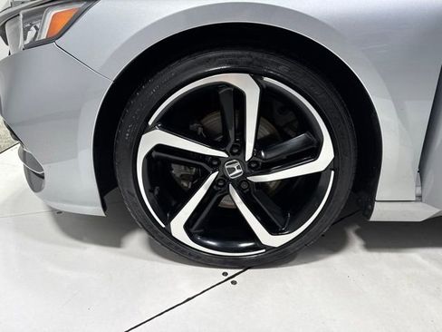 Used 2019 Honda Accord Sport image 5