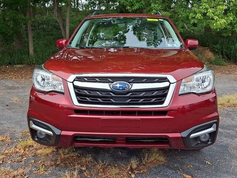 Used 2017 Subaru Forester 2.5i Premium AWD/4WD image 3