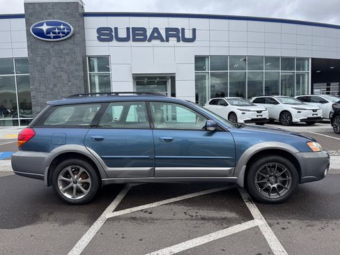 Used 2005 Subaru Outback 3.0R L.L. Bean w/ Popular Equipment Group 3 image 8