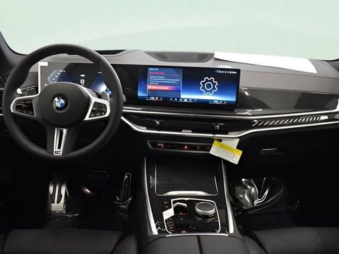 New 2026 BMW X5 M60i w/ Climate Comfort Package AWD/4WD image 5