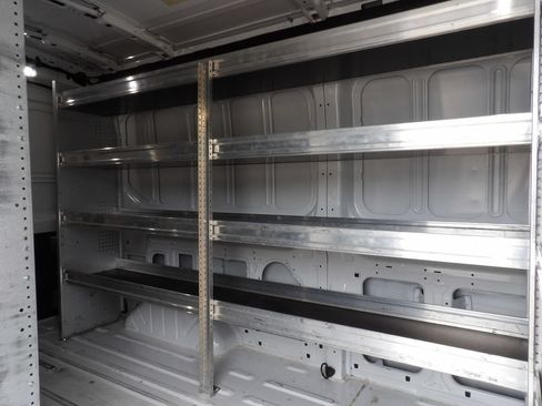 Used 2020 Ford Transit 250 Medium Roof AWD image 28
