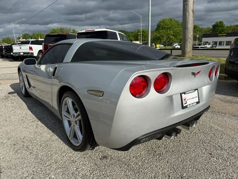 Used 2010 Chevrolet Corvette Coupe w/ Preferred Equipment Group RWD image 5