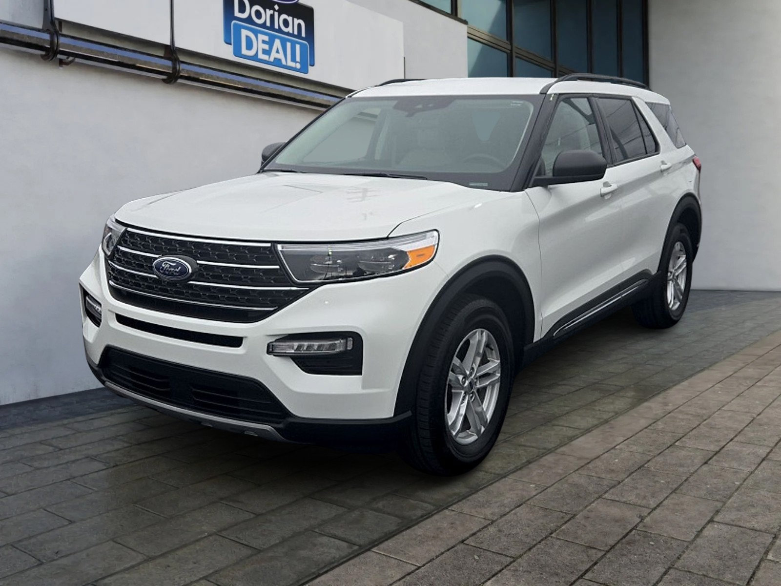 Used 2023 Ford Explorer XLT w/ Equipment Group 202A AWD/4WD image 7