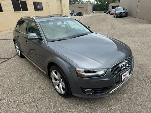 Used 2013 Audi A4 Prestige w/ Prestige Pkg AWD/4WD image 13