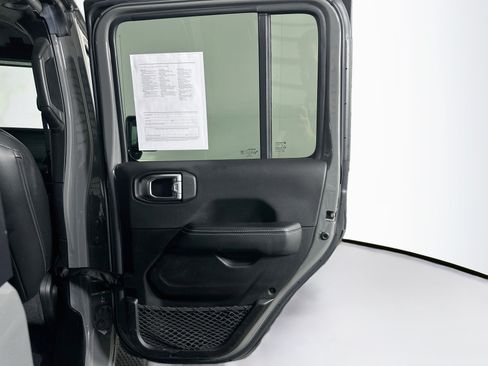 Used 2023 Jeep Wrangler Unlimited Sahara AWD/4WD image 29