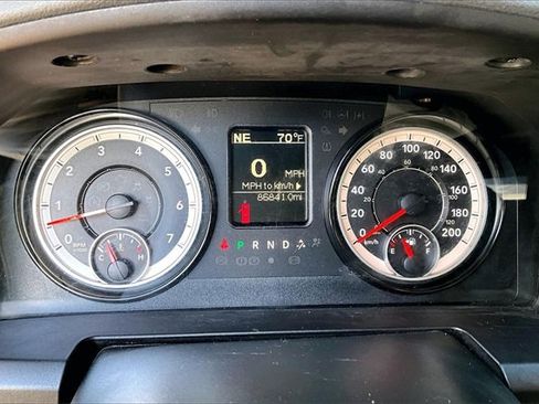 Used 2018 RAM 1500 Classic SLT image 12