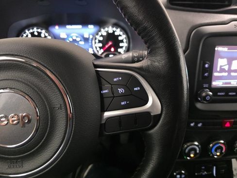 Used 2017 Jeep Renegade Trailhawk AWD/4WD image 15