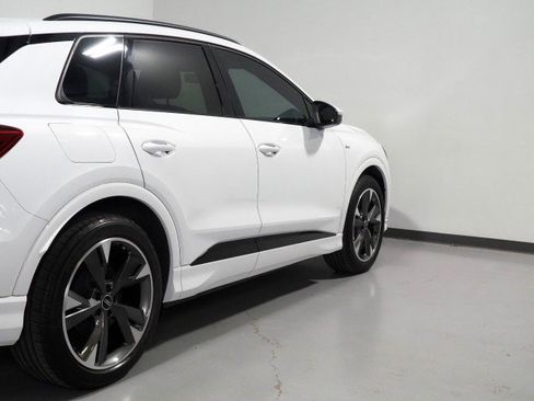 Used 2024 Audi Q4 e-tron Premium w/ Convenience Package AWD/4WD image 47