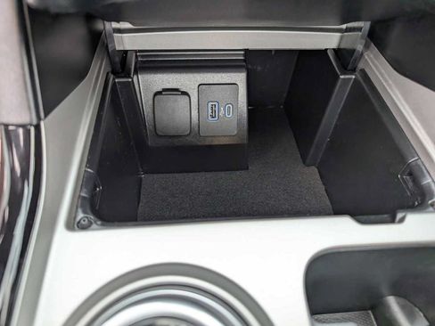 Used 2024 Ford Explorer ST w/ Equipment Group 401A AWD/4WD image 32