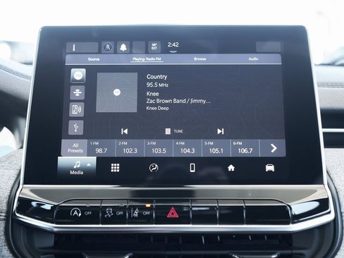 Used 2023 Jeep Compass Sport image 49