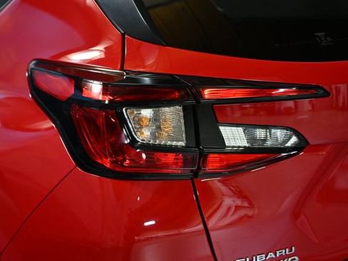 Used 2025 Subaru Crosstrek 2.0i Premium image 18