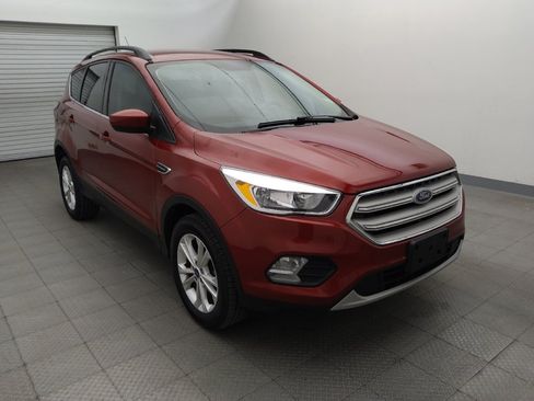 Used 2018 Ford Escape SE w/ SE Sync 3 Package AWD/4WD image 13