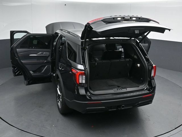 Certified 2025 Ford Explorer ST-Line w/ Premium Package AWD/4WD image 60