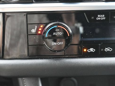 Used 2023 Nissan Pathfinder SL w/ Lighting Package (N92) AWD/4WD image 32