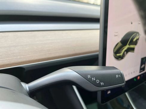 Used 2020 Tesla Model 3 Standard Range Plus RWD image 30
