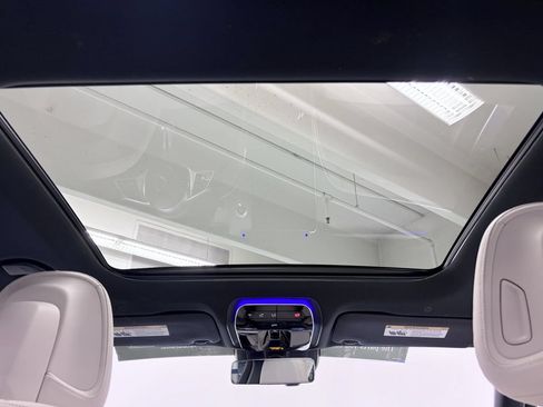 Certified 2023 Mercedes-Benz C 300 4MATIC Sedan image 25