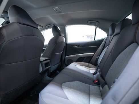 Used 2019 Toyota Camry LE FWD image 31