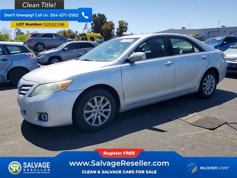 Used 2011 Toyota Camry XLE w/ XLE Extra-Value Pkg #1 FWD image 1