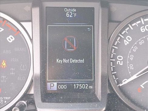 Used 2023 Toyota Tacoma TRD Sport image 10