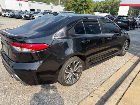 Used 2021 Toyota Corolla SE FWD image 3
