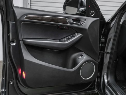 Used 2016 Audi Q5 2.0T Premium Plus w/ Technology Package image 38