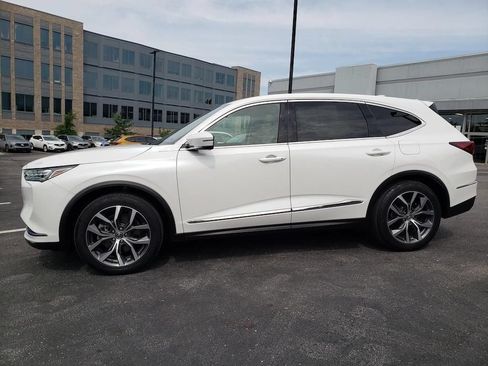 Used 2023 Acura MDX SH-AWD w/ Technology Package image 5