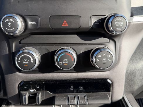 Used 2021 RAM 1500 Big Horn AWD/4WD image 27