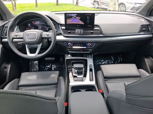 Used 2024 Audi Q5 2.0T Premium w/ Summer of Audi Package AWD/4WD image 9
