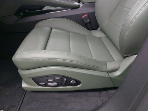 New 2026 Porsche Macan 4S Electric image 31