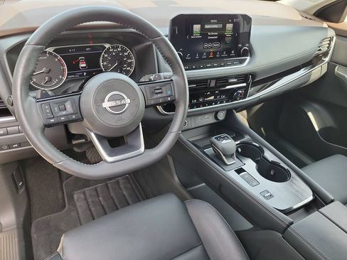 Used 2023 Nissan Rogue SL w/ SL Premium Package FWD image 9