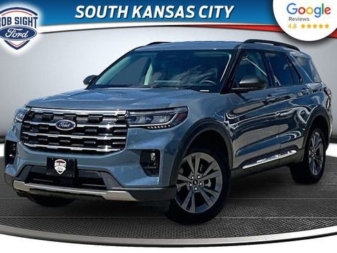 Used 2025 Ford Explorer Active w/ Active Comfort Package AWD/4WD image 1