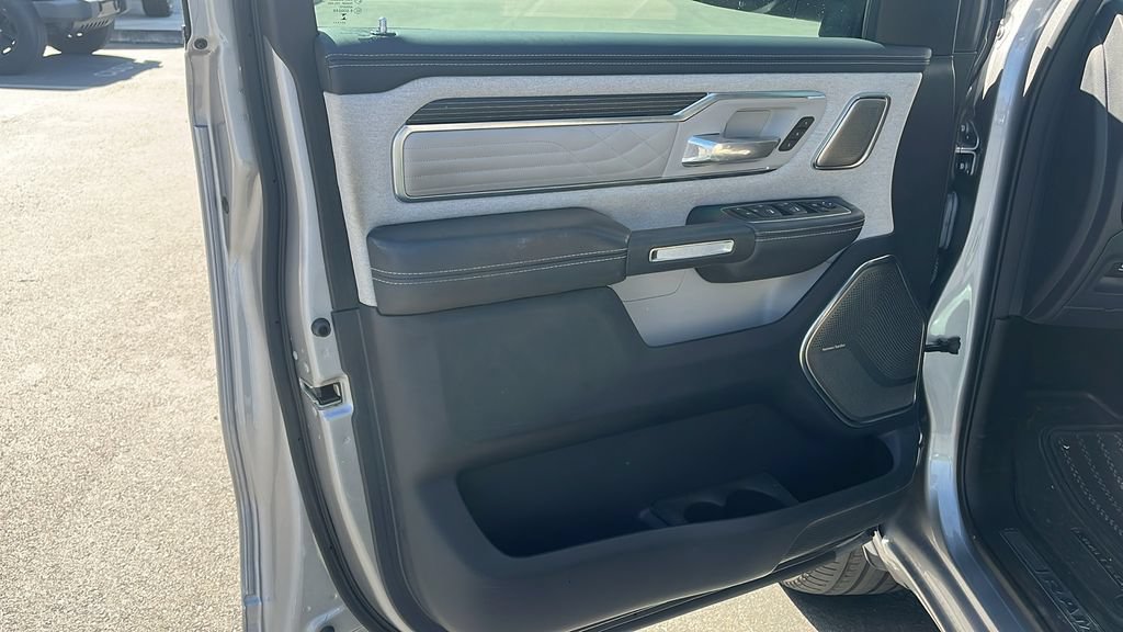 Used 2024 RAM 1500 Limited AWD/4WD image 9