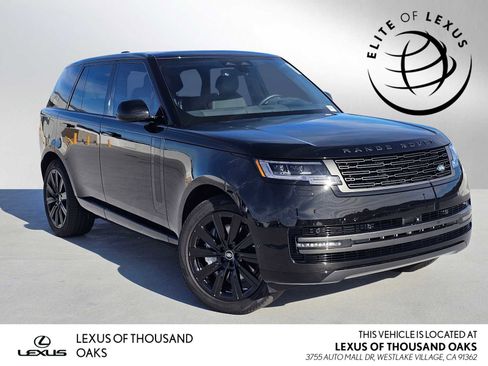 Used 2025 Land Rover Range Rover SE AWD/4WD image 1