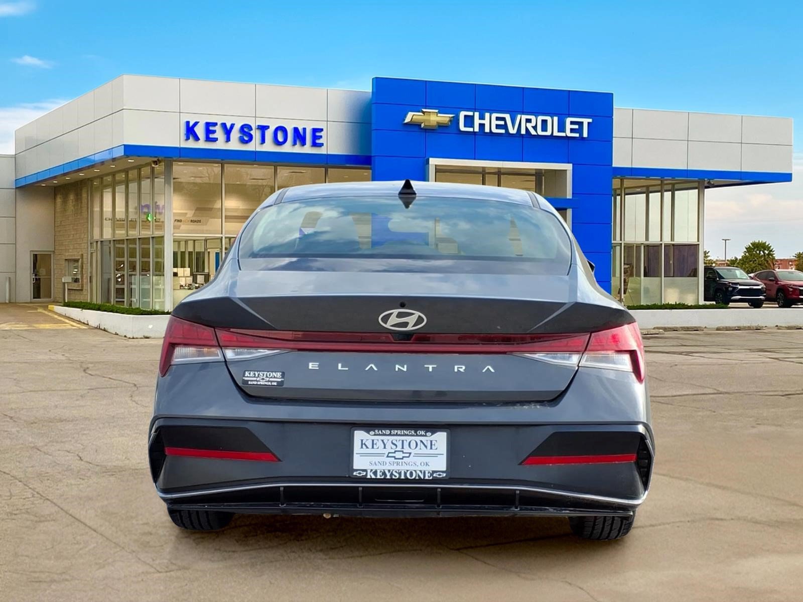 Used 2025 Hyundai Elantra SEL FWD image 6
