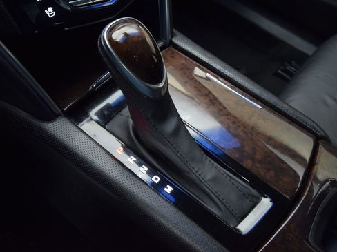 Used 2015 Cadillac XTS Luxury w/ Driver Awareness Package image 19