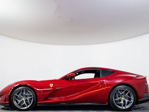 Certified 2020 Ferrari 812 Superfast image 4