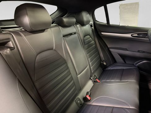 Used 2022 Alfa Romeo Stelvio Veloce AWD/4WD image 25