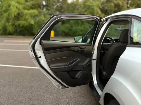 Used 2015 Ford Focus S image 12