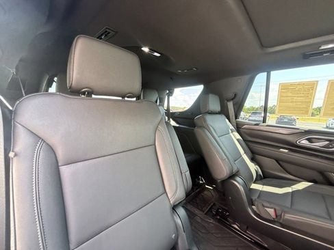 Used 2023 Chevrolet Tahoe Z71 w/ Luxury Package AWD/4WD image 31
