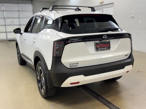 New 2026 Nissan Kicks SV w/ SV Premium Package image 7
