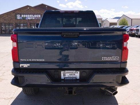 Used 2021 Chevrolet Silverado 3500 High Country w/ Technology Package AWD/4WD image 4